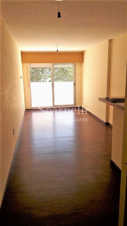 Apartamento ID.27260 - Benito Blanco: Excelente contrafrente con todo el sol a pasos de la Rambla y Av. Brasil.-