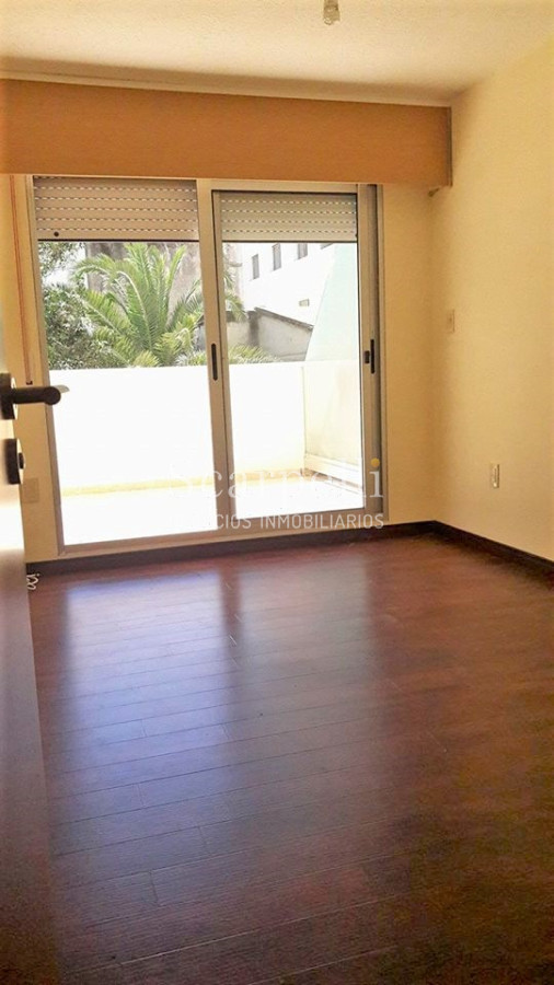 Apartamento ID.27260 - Benito Blanco: Excelente contrafrente con todo el sol a pasos de la Rambla y Av. Brasil.-