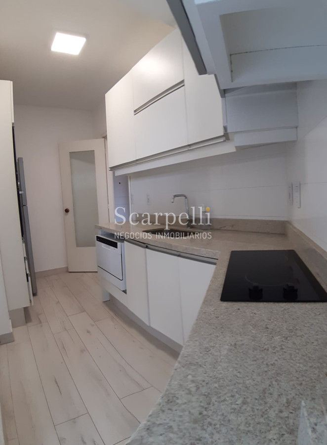 Apartamento ID.27313 - Apartamento en Carrasco tradicional con vista a la Rambla y muy próximo al Hotel Casino Carrasco