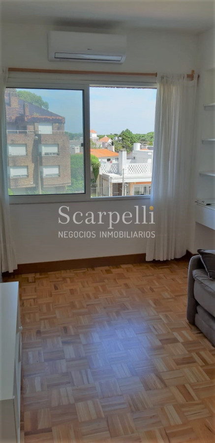 Apartamento ID.27313 - Apartamento en Carrasco tradicional con vista a la Rambla y muy próximo al Hotel Casino Carrasco