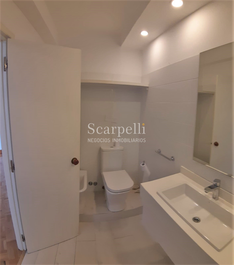 Apartamento ID.27313 - Apartamento en Carrasco tradicional con vista a la Rambla y muy próximo al Hotel Casino Carrasco