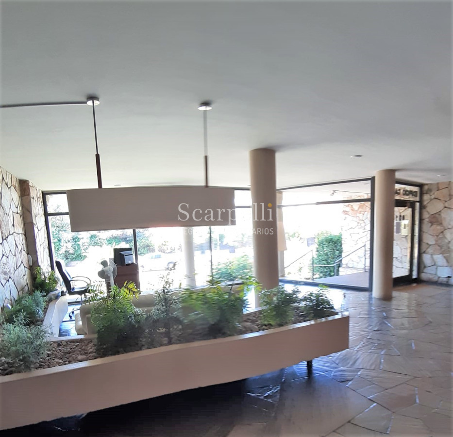 Apartamento ID.27313 - Apartamento en Carrasco tradicional con vista a la Rambla y muy próximo al Hotel Casino Carrasco