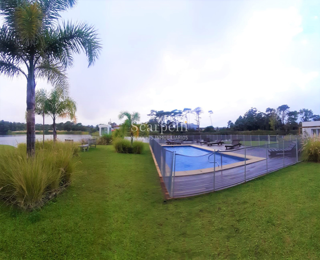 Apartamento ID.27455 - Buen Apartamento en Rincón del Lago con jardín propio y salida al lago: Av. de las Américas prox. Parque Miramar.