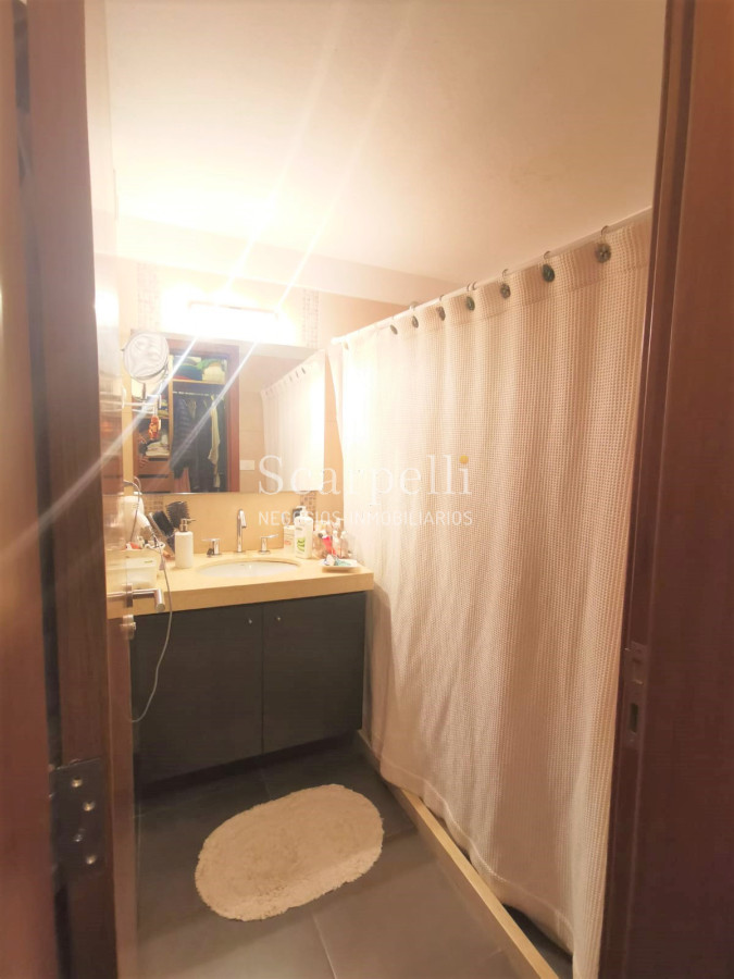 Apartamento ID.27455 - Buen Apartamento en Rincón del Lago con jardín propio y salida al lago: Av. de las Américas prox. Parque Miramar.
