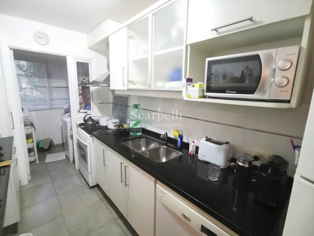 Apartamento ID.27455 - Buen Apartamento en Rincón del Lago con jardín propio y salida al lago: Av. de las Américas prox. Parque Miramar.