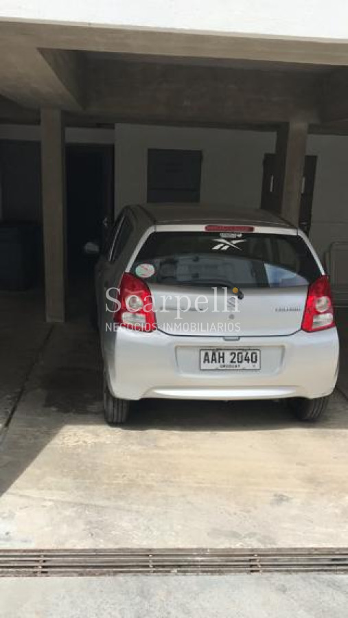 Apartamento ID.27455 - Buen Apartamento en Rincón del Lago con jardín propio y salida al lago: Av. de las Américas prox. Parque Miramar.