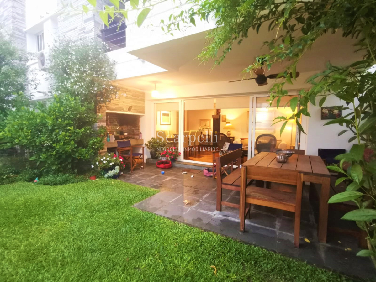 Apartamento ID.27455 - Buen Apartamento en Rincón del Lago con jardín propio y salida al lago: Av. de las Américas prox. Parque Miramar.
