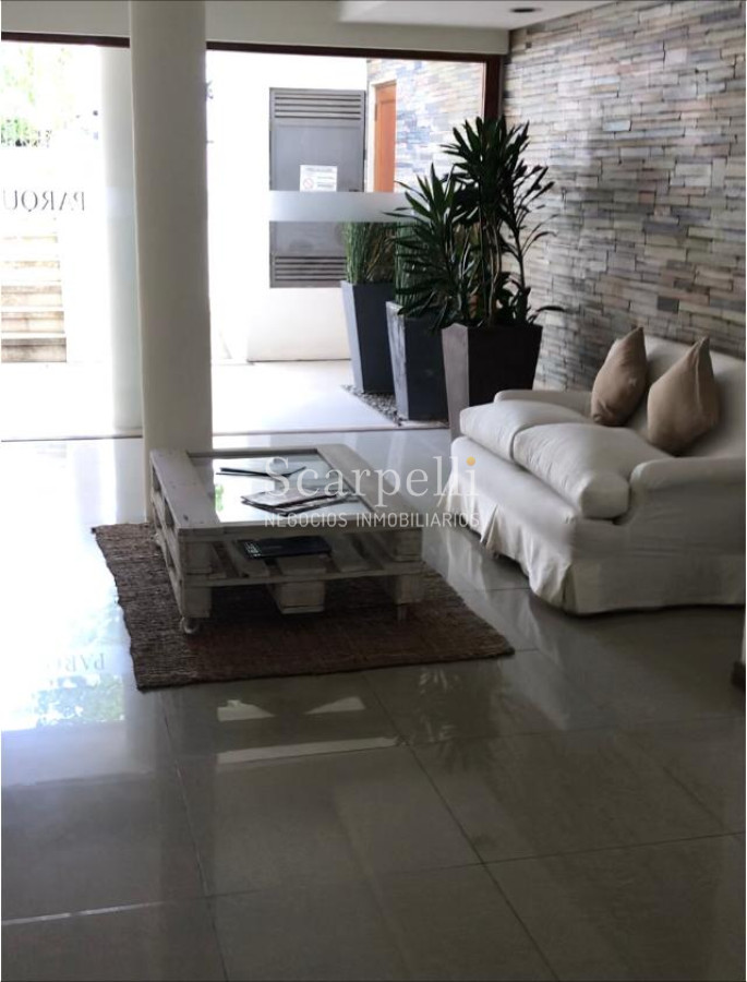 Apartamento ID.27455 - Buen Apartamento en Rincón del Lago con jardín propio y salida al lago: Av. de las Américas prox. Parque Miramar.