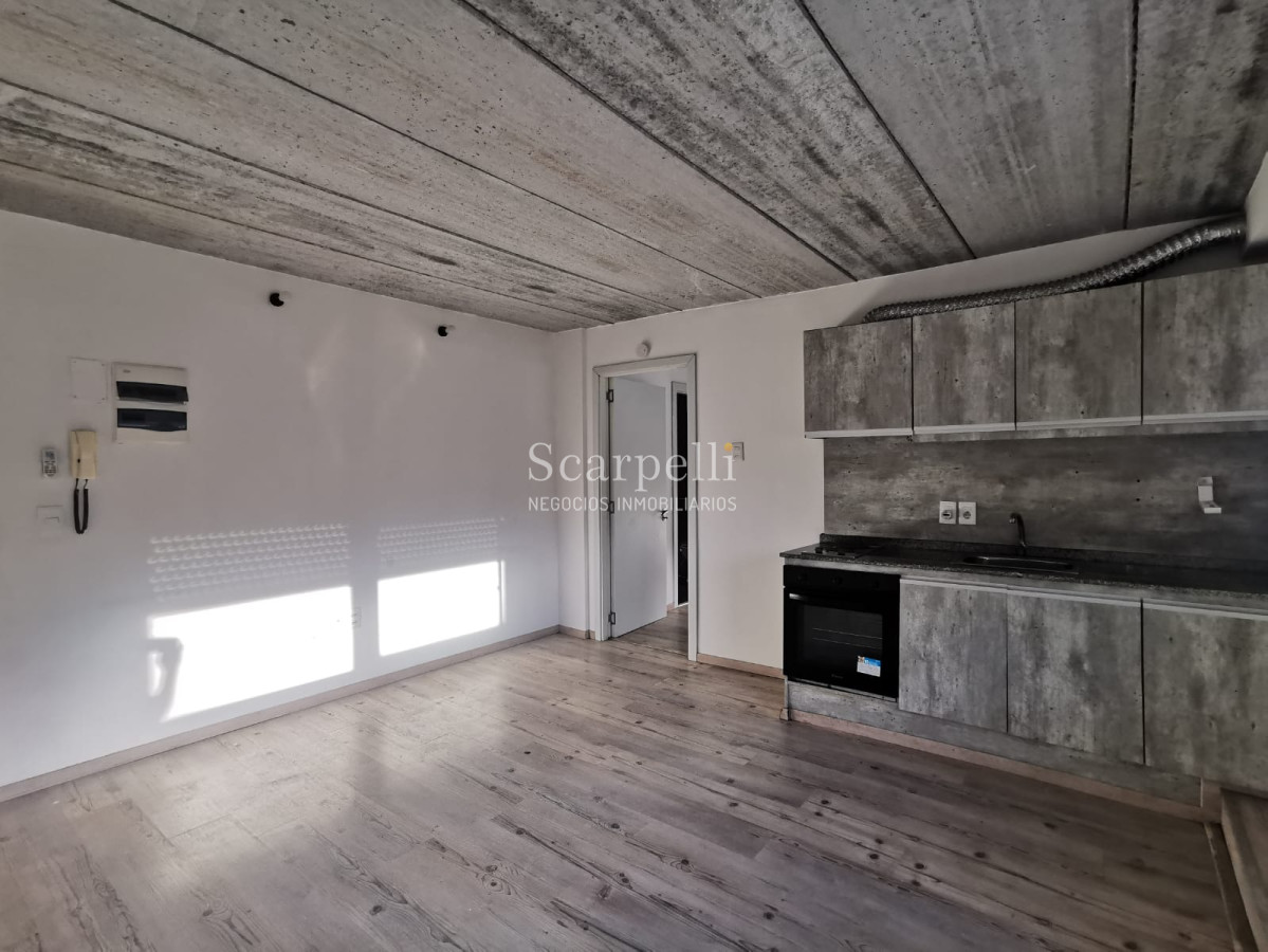Apartamento ID.27663 - Venta Apartamento con y sin Renta: Nuevo: 21 de Setiembre y Blvar España con Vista 1 dormitorio definidio Cocina semi equipada