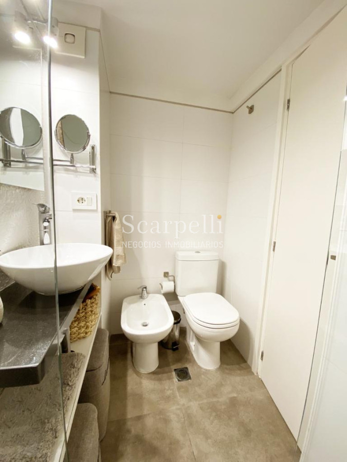 Apartamento ID.28103 - Apartamento en Aidy Grill  Prox. Plaza México y Parada 6 Brava: Mejor que a estrenar !   2 dorm + 2 b + Terraza + Cochera.-