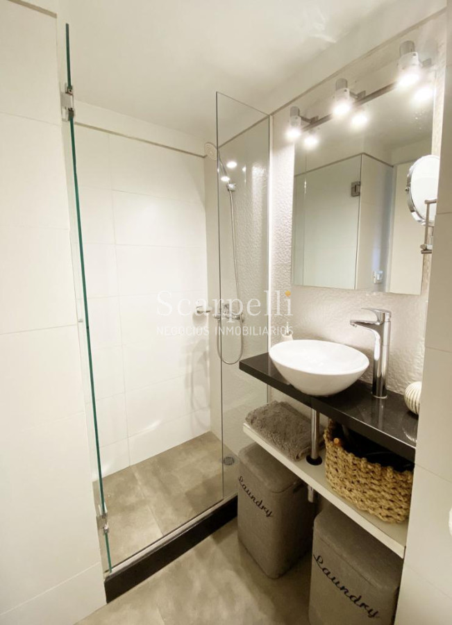 Apartamento ID.28103 - Apartamento en Aidy Grill  Prox. Plaza México y Parada 6 Brava: Mejor que a estrenar !   2 dorm + 2 b + Terraza + Cochera.-