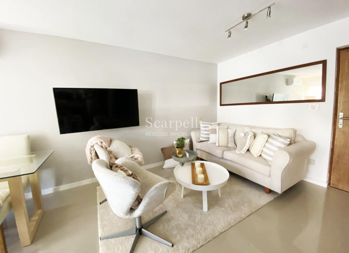 Apartamento ID.28103 - Apartamento en Aidy Grill  Prox. Plaza México y Parada 6 Brava: Mejor que a estrenar !   2 dorm + 2 b + Terraza + Cochera.-