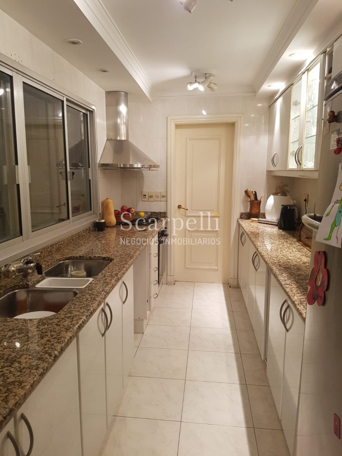 Apartamento ID.28914 - Apartamento Frente al Club de Golf con estupendo entorno verde Próximo Rambla & Shopping Punta Carretas: Inmejorable Vista y Tranquilidad.-