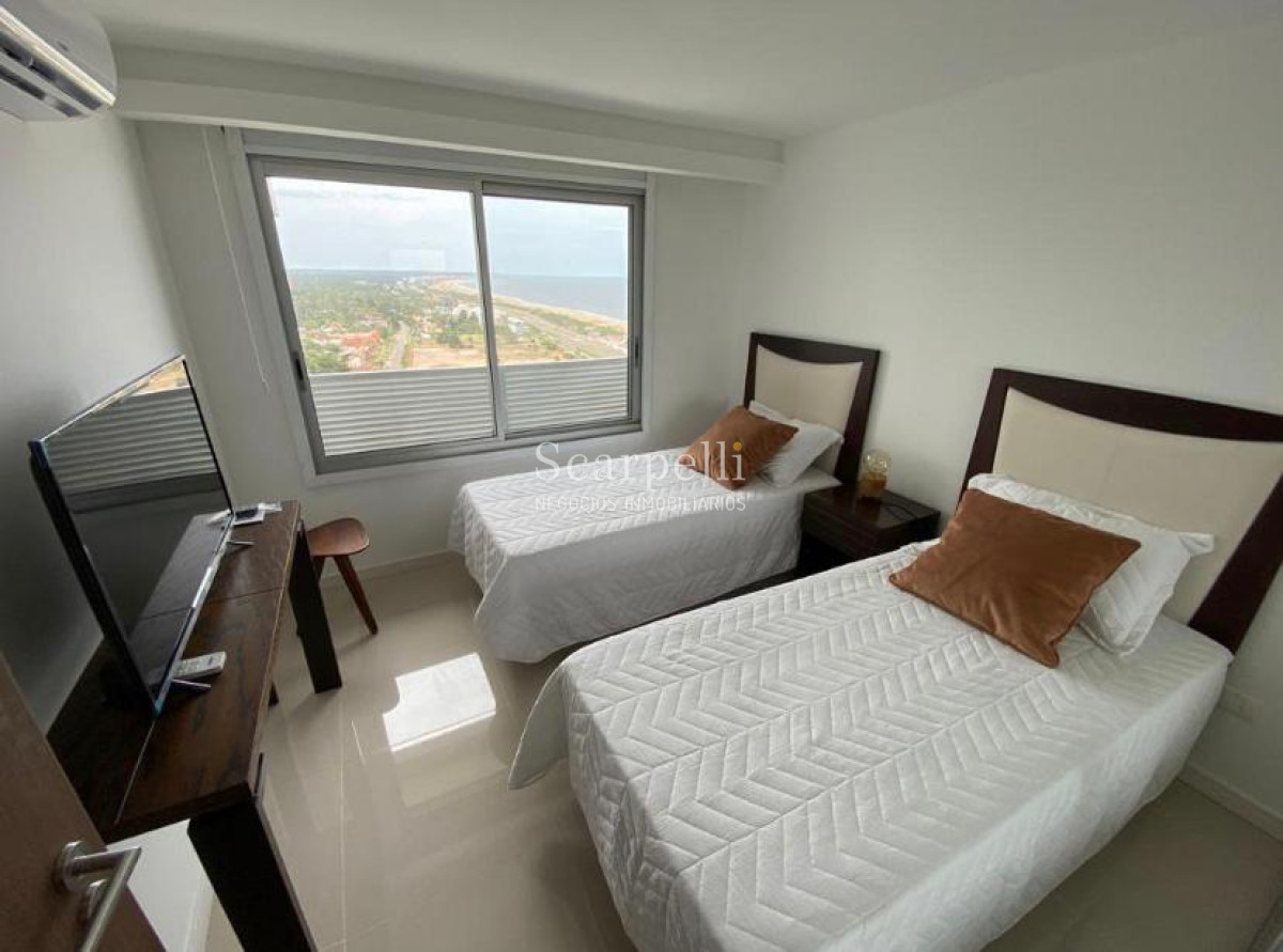 Apartamento ID.29913 - Parada 10 Brava Piso alto con gran vista al mar