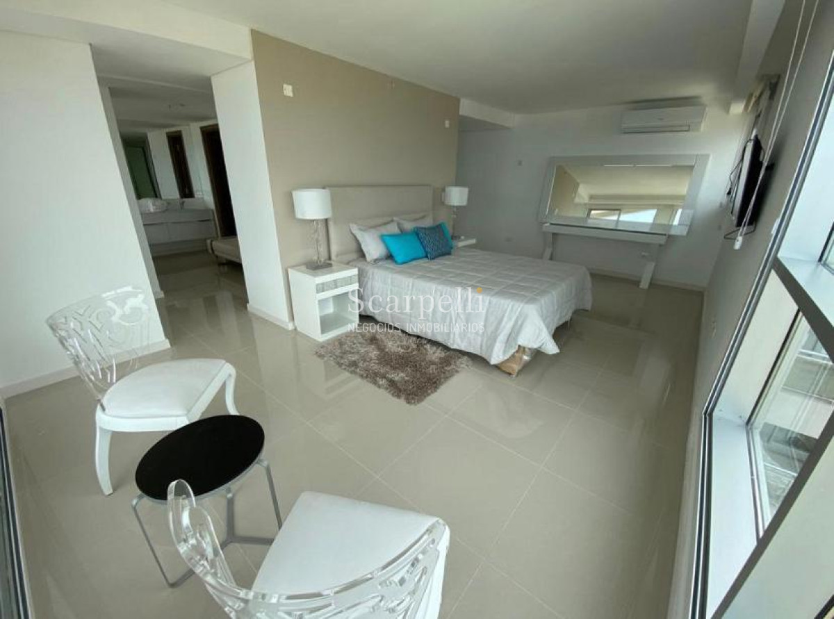 Apartamento ID.29913 - Parada 10 Brava Piso alto con gran vista al mar