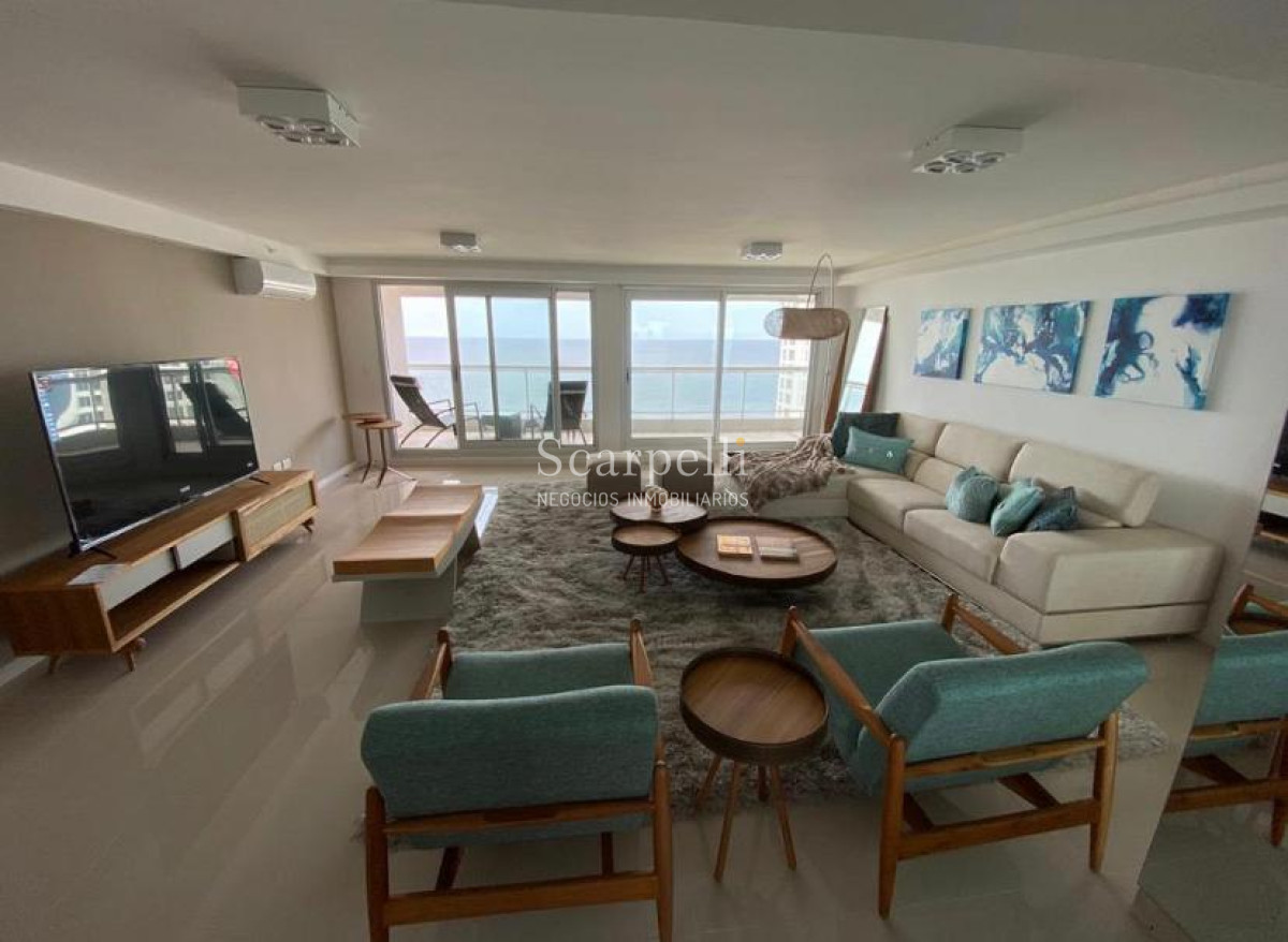 Apartamento ID.29913 - Parada 10 Brava Piso alto con gran vista al mar