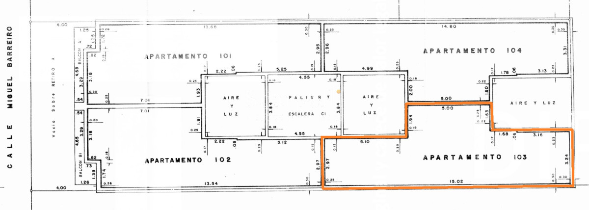 Apartamento ID.30027 - Muy Prolijo Apartamento en Pocitos Miguel Barreiro y Berro 1er. piso por escalera a mts. del Renovado Complejo Comercial Alfa & Beta.-