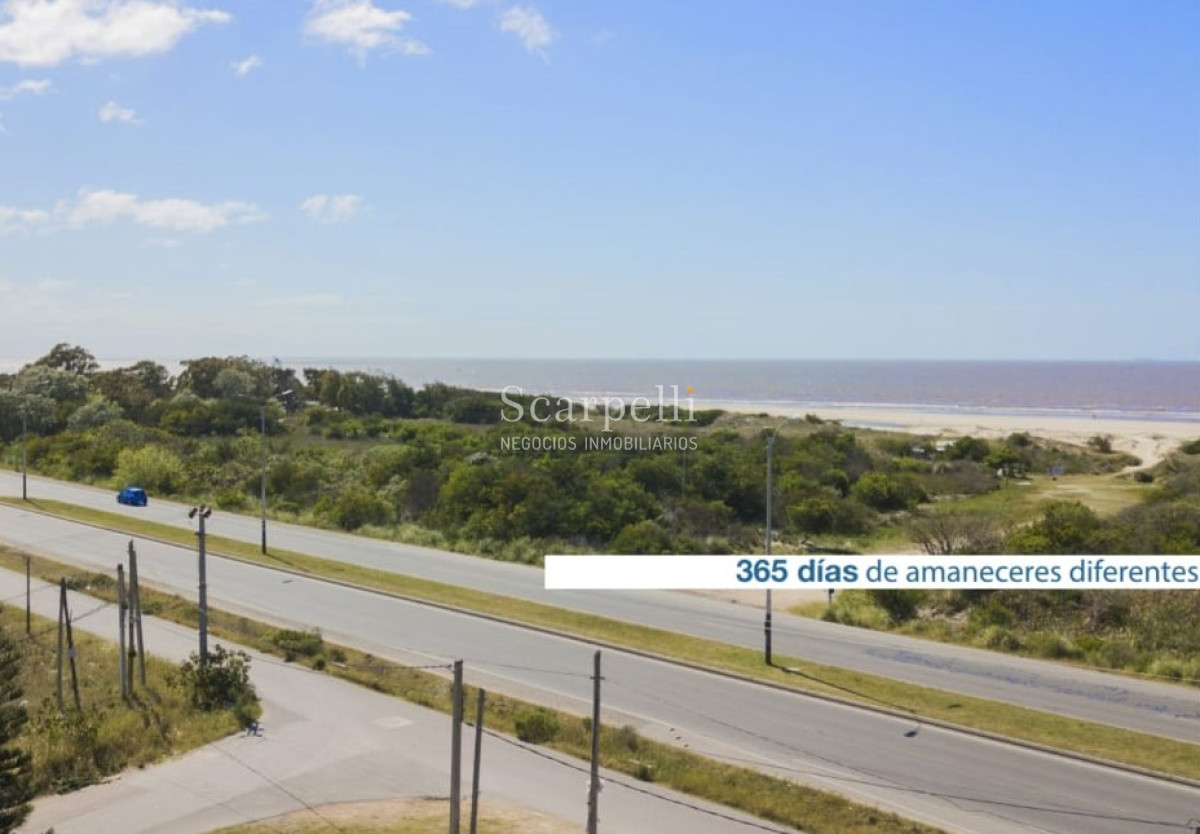 Apartamento ID.30927 - Estrene Diciembre 2022 en Rambla de Barra de Carrasco: Primera Línea con Excelente Vista:  Arenas de la Barra.-