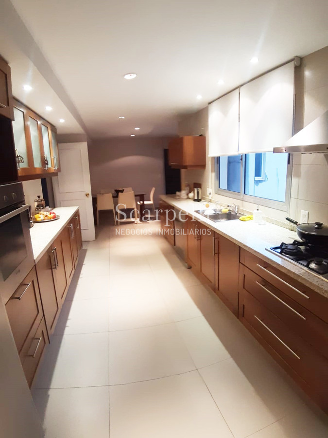 Apartamento ID.30931 - VENTA APARTAMENTO PENTHOUSE POCITOS 3 DORMITORIOS GRANDES TERRAZAS GARAGE DOBLE