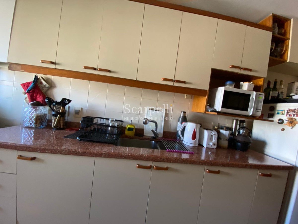 Apartamento ID.31742 - Venta Apartamento Malvin 2 dormitorios 2 baños Cochera Rambla Próximo