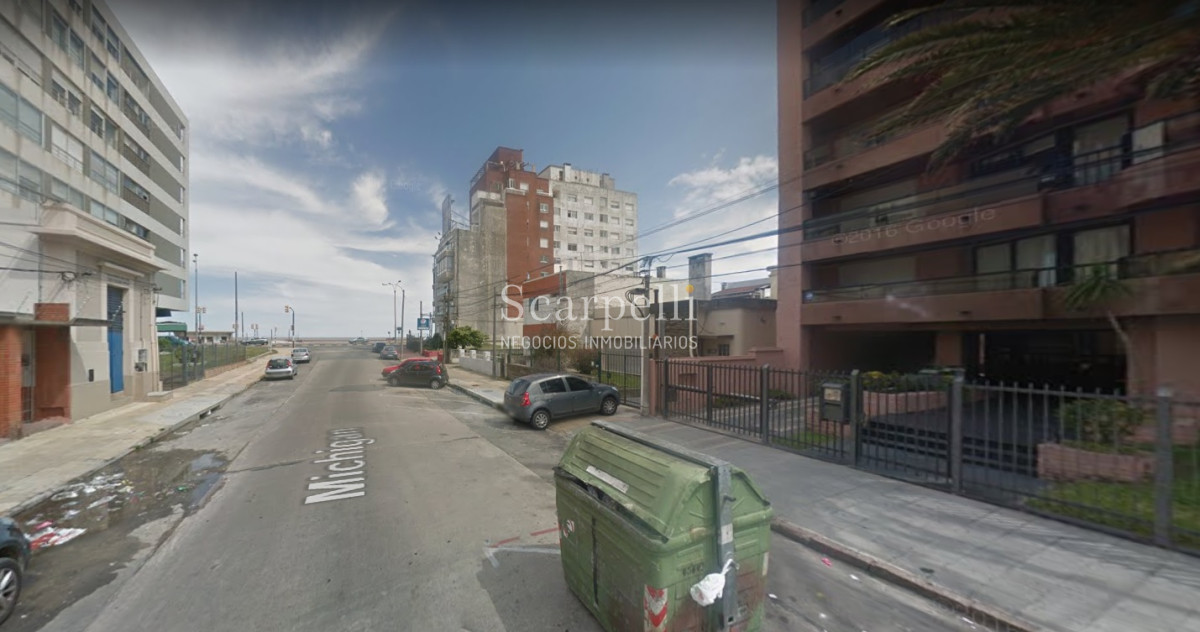 Apartamento ID.31742 - Venta Apartamento Malvin 2 dormitorios 2 baños Cochera Rambla Próximo