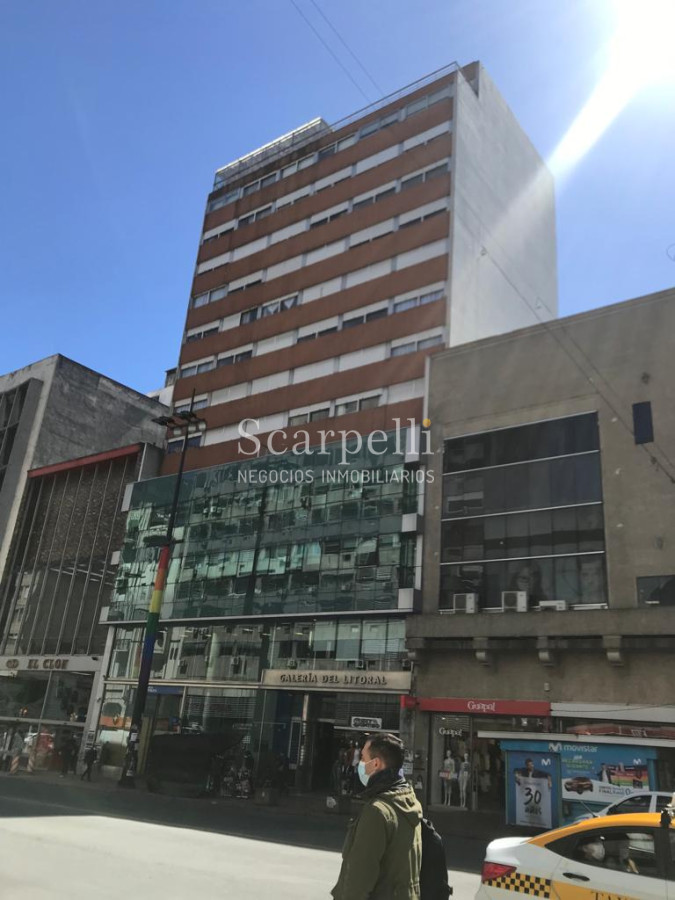 Apartamento ID.33814 - VENTA APARTAMENTO SOBRE 18 DE JULIO 2 DORMITORIOS CON GARAGE