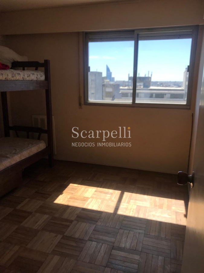 Apartamento ID.33814 - VENTA APARTAMENTO SOBRE 18 DE JULIO 2 DORMITORIOS CON GARAGE