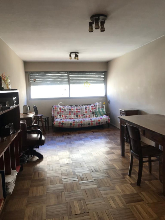 Apartamento ID.33814 - VENTA APARTAMENTO SOBRE 18 DE JULIO 2 DORMITORIOS CON GARAGE