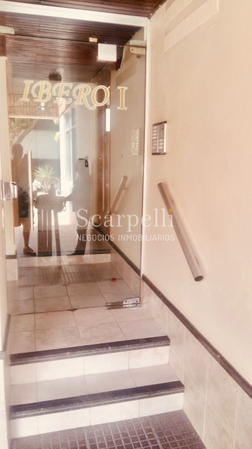 Apartamento ID.33895 - Venta Apartamento Julio César y Av. Rivera prox. Shopping Montevideo con Garage todo al frente
