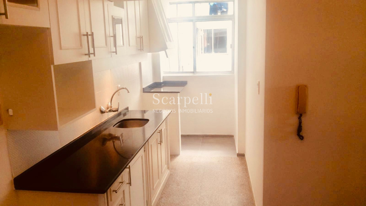 Apartamento ID.33895 - Venta Apartamento Julio César y Av. Rivera prox. Shopping Montevideo con Garage todo al frente