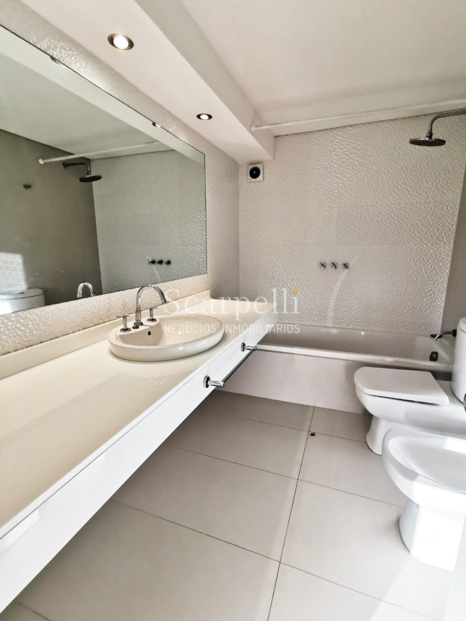 Apartamento ID.35102 - CARRASCO ALQUILER APARTAMENTO CATEGORIA PROXIMO AROCENA Y LAWN TENNIS