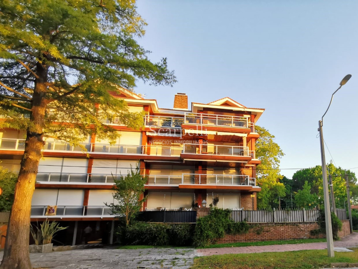 Apartamento ID.35102 - CARRASCO ALQUILER APARTAMENTO CATEGORIA PROXIMO AROCENA Y LAWN TENNIS