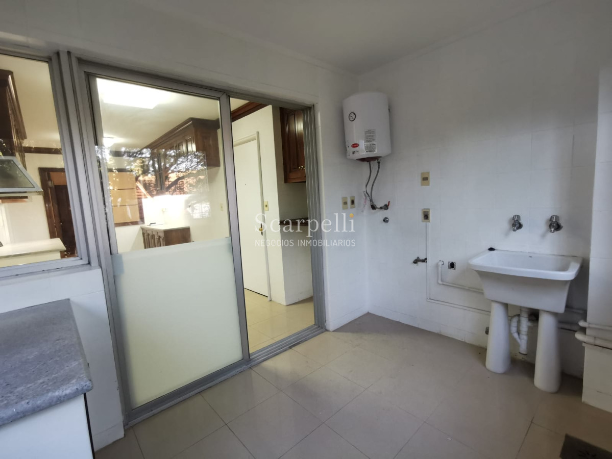 Apartamento ID.35102 - CARRASCO ALQUILER APARTAMENTO CATEGORIA PROXIMO AROCENA Y LAWN TENNIS