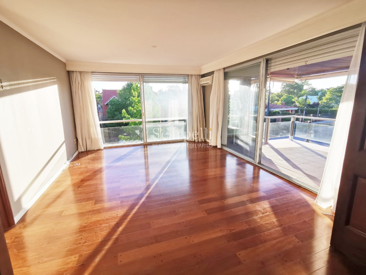 Apartamento ID.35102 - CARRASCO ALQUILER APARTAMENTO CATEGORIA PROXIMO AROCENA Y LAWN TENNIS