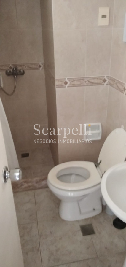 Apartamento ID.35888 - ALQUILER ANUAL APARTAMENTO PUNTA DEL ESTE PROXIMO PENÍNSULA 3 DORMITORIOS SERVICIO COMPLETO GRAN TERRAZA & BARBACOA + COCHERA.-