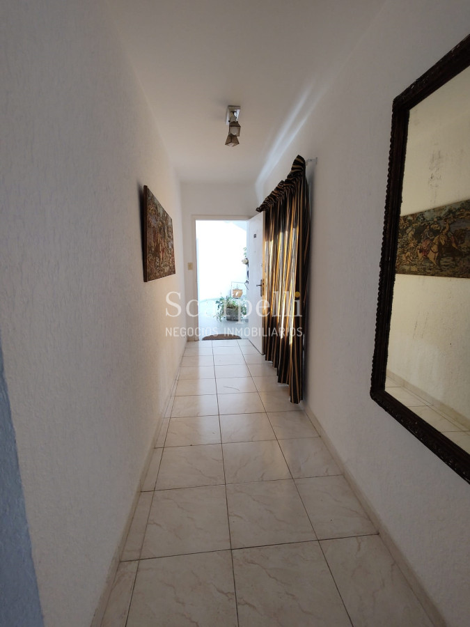 Apartamento ID.35888 - ALQUILER ANUAL APARTAMENTO PUNTA DEL ESTE PROXIMO PENÍNSULA 3 DORMITORIOS SERVICIO COMPLETO GRAN TERRAZA & BARBACOA + COCHERA.-