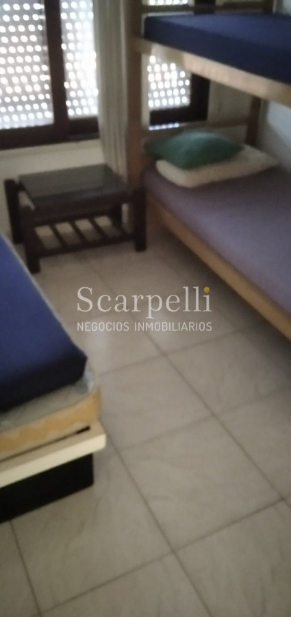 Apartamento ID.35888 - ALQUILER ANUAL APARTAMENTO PUNTA DEL ESTE PROXIMO PENÍNSULA 3 DORMITORIOS SERVICIO COMPLETO GRAN TERRAZA & BARBACOA + COCHERA.-