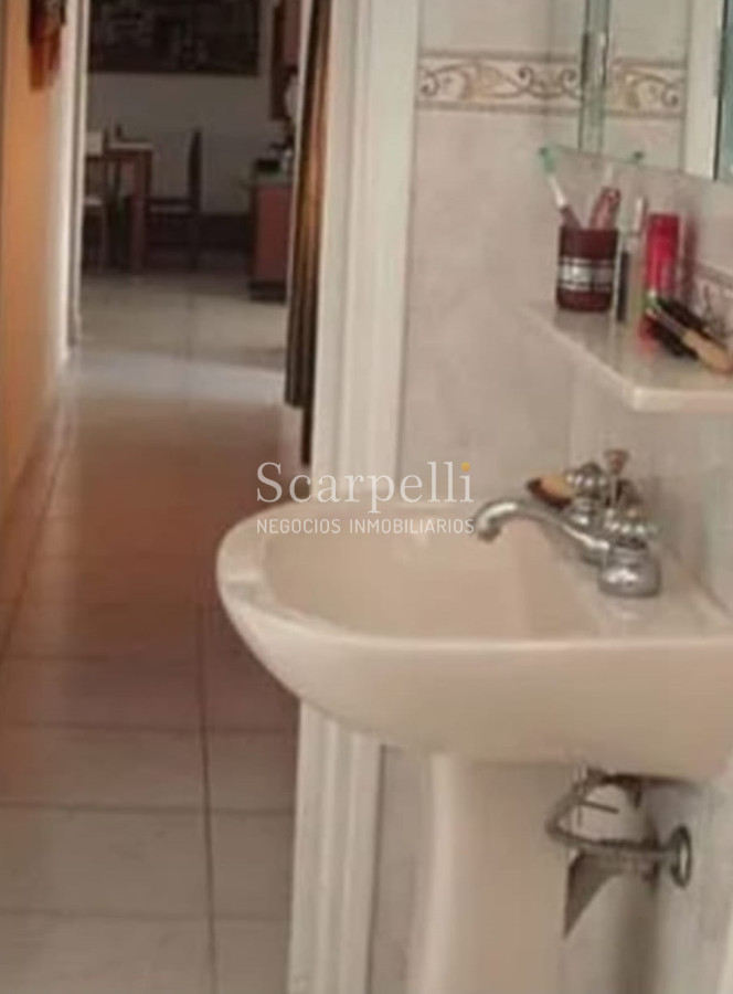 Apartamento ID.35888 - ALQUILER ANUAL APARTAMENTO PUNTA DEL ESTE PROXIMO PENÍNSULA 3 DORMITORIOS SERVICIO COMPLETO GRAN TERRAZA & BARBACOA + COCHERA.-