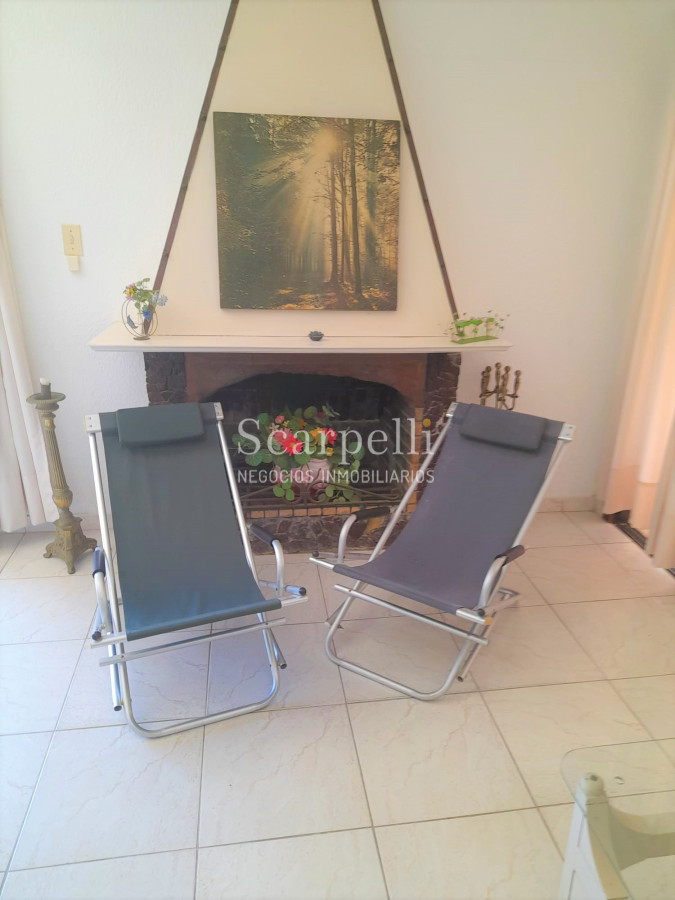 Apartamento ID.35888 - ALQUILER ANUAL APARTAMENTO PUNTA DEL ESTE PROXIMO PENÍNSULA 3 DORMITORIOS SERVICIO COMPLETO GRAN TERRAZA & BARBACOA + COCHERA.-