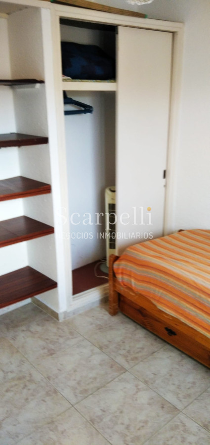 Apartamento ID.35888 - ALQUILER ANUAL APARTAMENTO PUNTA DEL ESTE PROXIMO PENÍNSULA 3 DORMITORIOS SERVICIO COMPLETO GRAN TERRAZA & BARBACOA + COCHERA.-