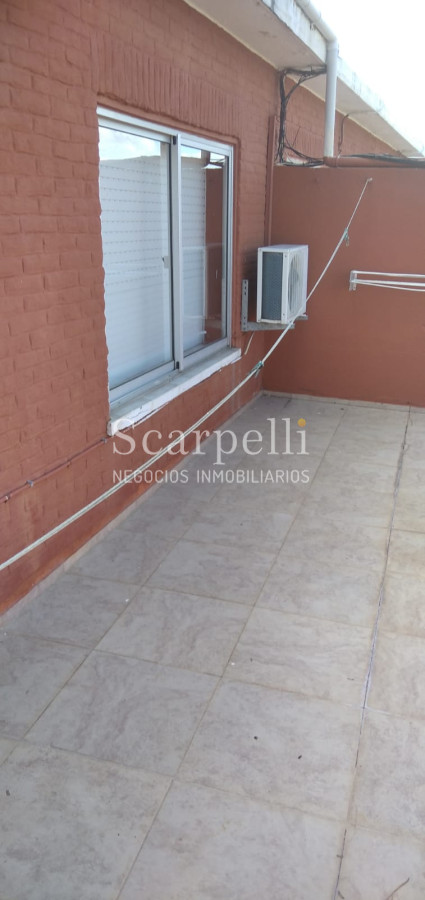 Apartamento ID.35888 - ALQUILER ANUAL APARTAMENTO PUNTA DEL ESTE PROXIMO PENÍNSULA 3 DORMITORIOS SERVICIO COMPLETO GRAN TERRAZA & BARBACOA + COCHERA.-