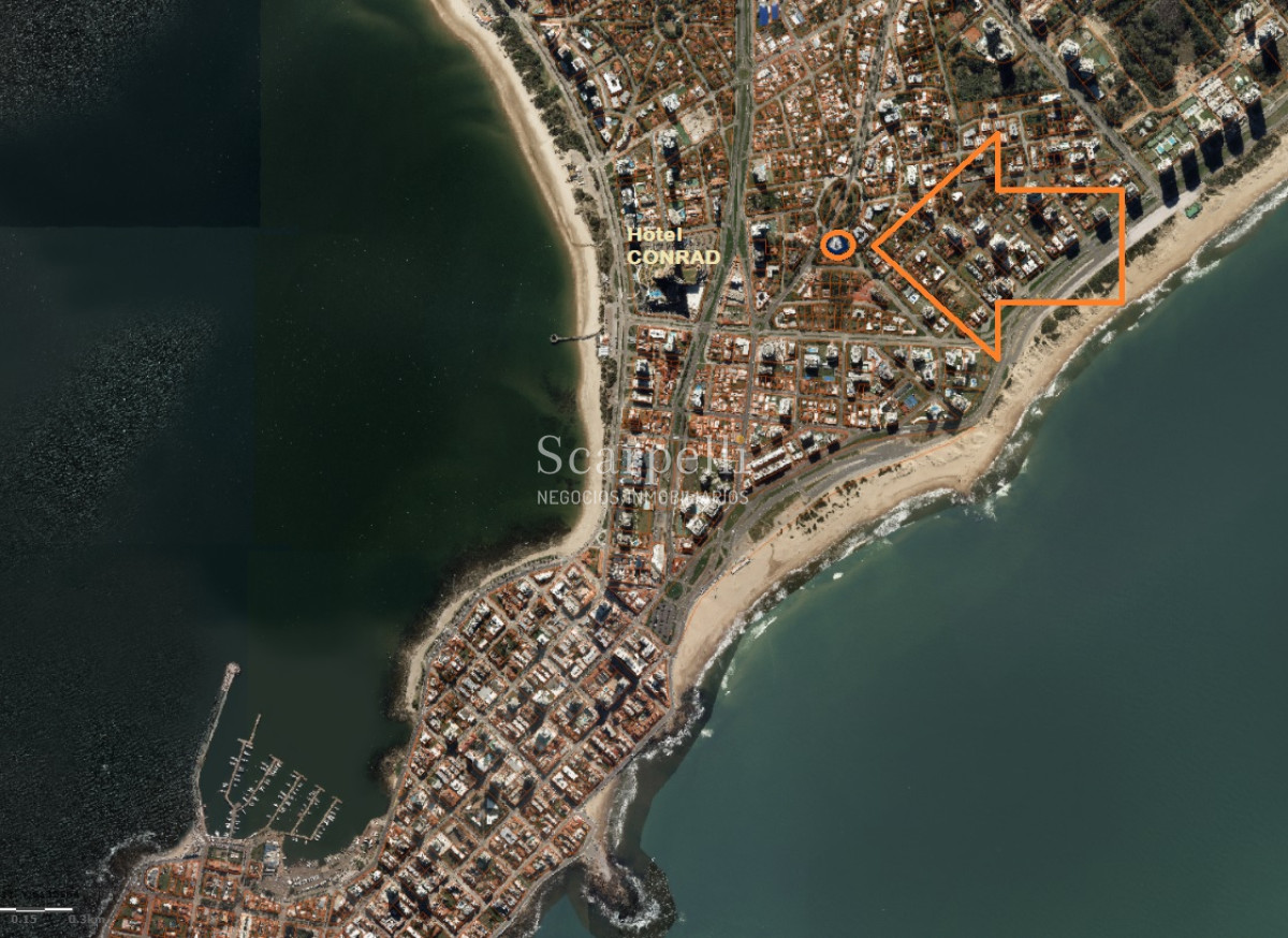 Apartamento ID.35888 - ALQUILER ANUAL APARTAMENTO PUNTA DEL ESTE PROXIMO PENÍNSULA 3 DORMITORIOS SERVICIO COMPLETO GRAN TERRAZA & BARBACOA + COCHERA.-