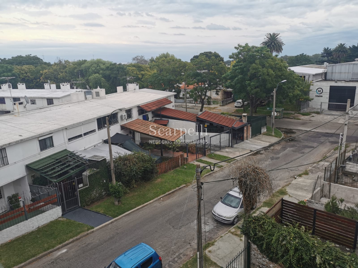 Apartamento ID.36358 - Sayago: Muy Próximo a Millán y Molinos de Raffo: 3er. Piso por escalera Impecable pronto para mudarse.-