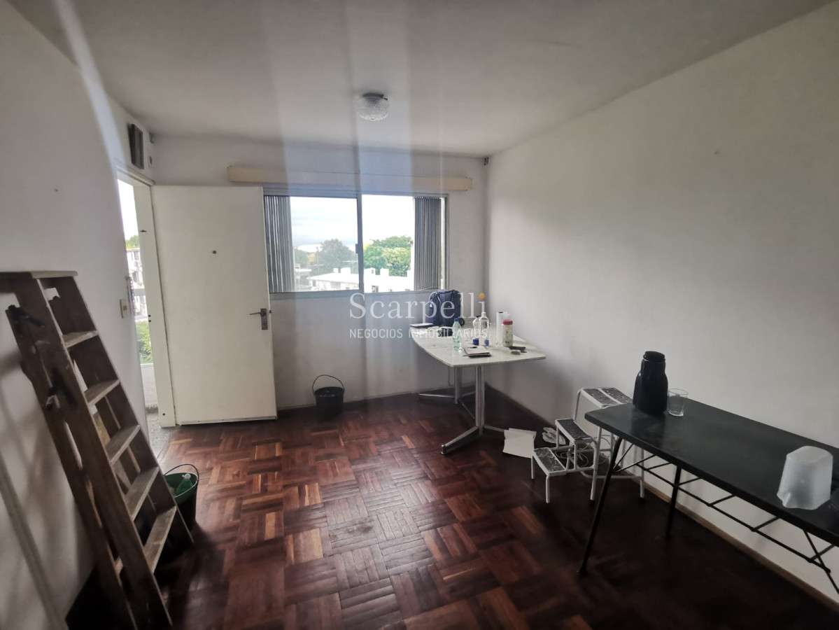Apartamento ID.36358 - Sayago: Muy Próximo a Millán y Molinos de Raffo: 3er. Piso por escalera Impecable pronto para mudarse.-