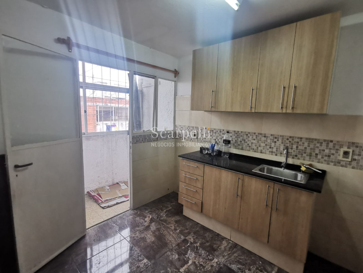 Apartamento ID.36358 - Sayago: Muy Próximo a Millán y Molinos de Raffo: 3er. Piso por escalera Impecable pronto para mudarse.-