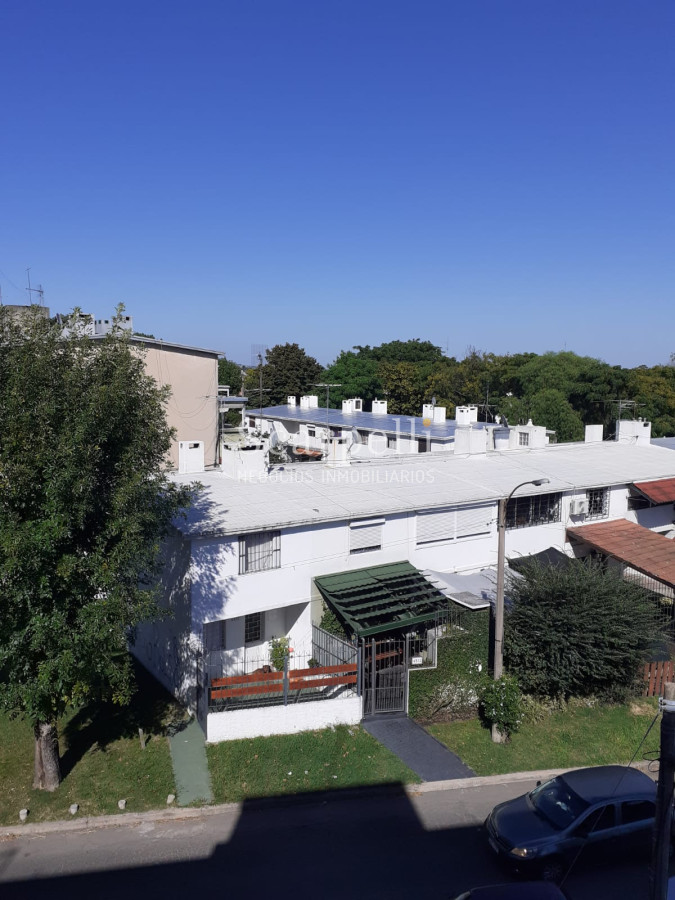 Apartamento ID.36358 - Sayago: Muy Próximo a Millán y Molinos de Raffo: 3er. Piso por escalera Impecable pronto para mudarse.-