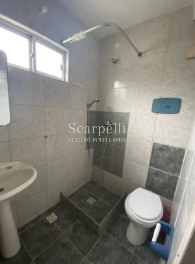 Apartamento ID.36520 - Alquiler Punta Carretas Propiedad Horizontal de Altos 4 dormitorios 2 baños  No garage