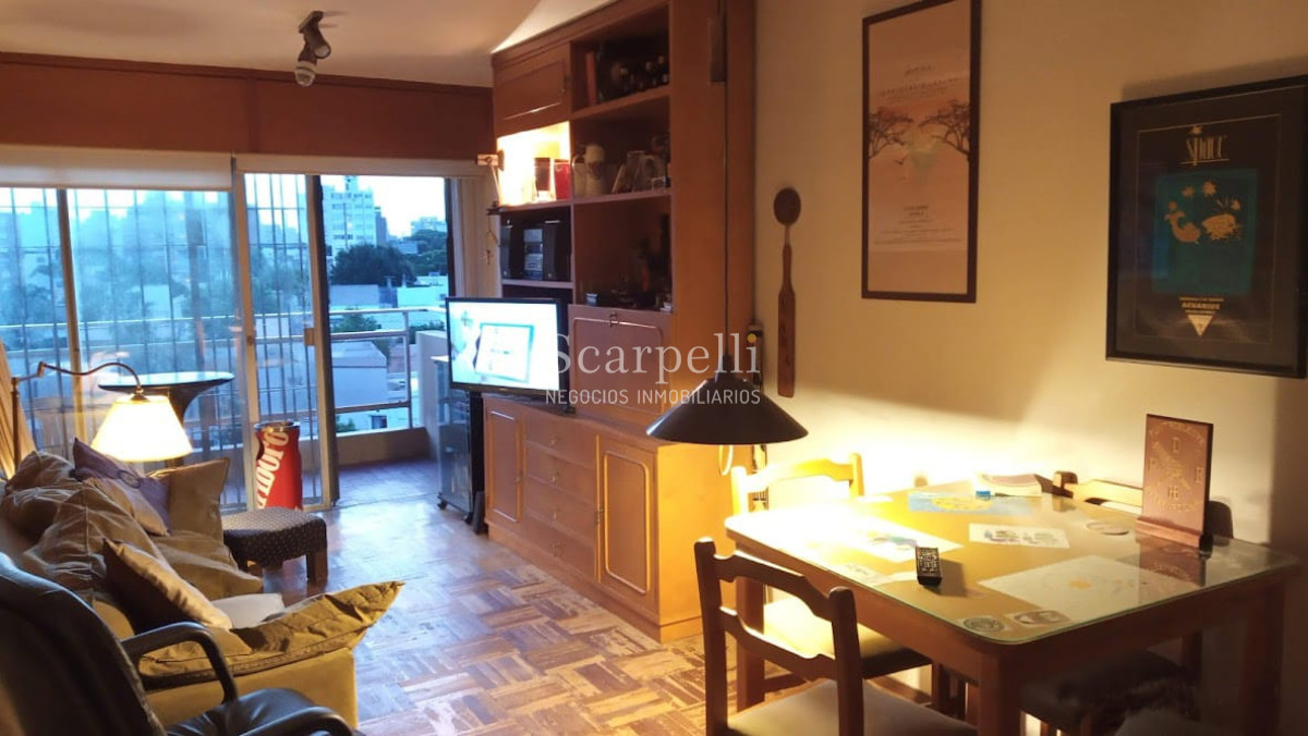 Apartamento ID.36541 - Alquiler Apartamento Pocitos 1 dormitorio Garage Todo Equipado Fco. Soca y Av. Brasil próximo Supermercado Disco.-