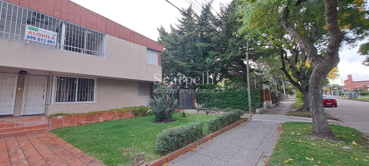 Apartamento ID.50404 - ALQUILER MALVIN PH DE ALTOS 3 DORM COCHERA TERRAZAS AIRE ACONDICIONADO 