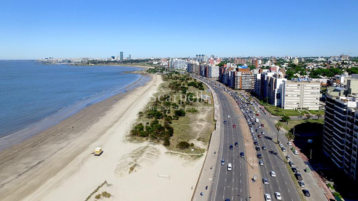 Apartamento ID.37000 - Alquiler Apartamentos a Estrenar en Rambla de Malvín con todos los Amenities y Excelente Seguridad.-